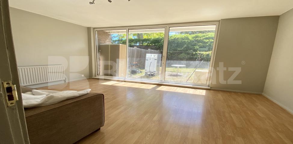 			LET , 4 Bedroom, 1 bath, 1 reception House			 Cottage Grove, Clapham North